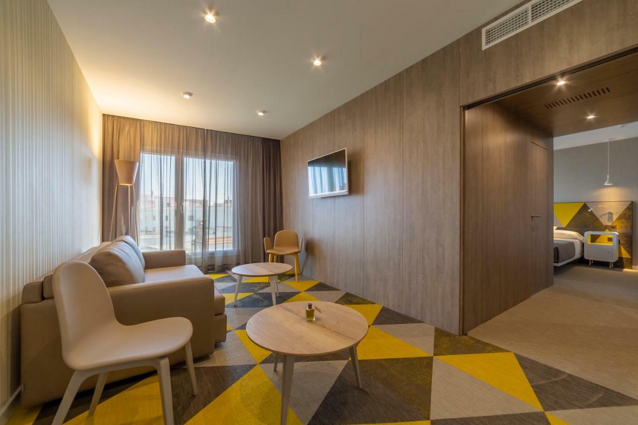 Hotel Macia Sevilla Kubb Екстер'єр фото